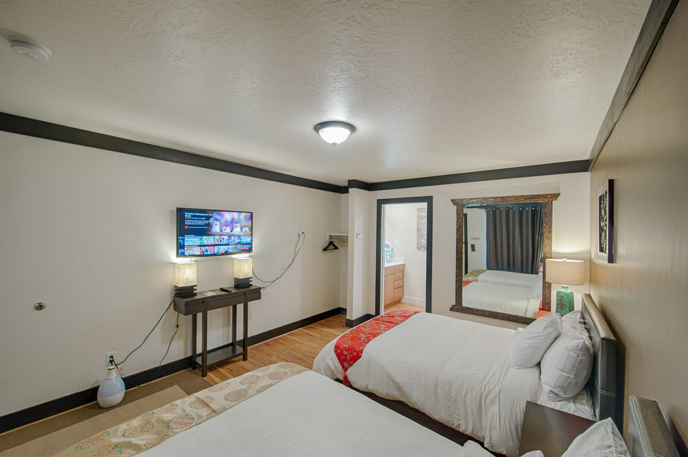 Tao'S Inn West Yellowstone Zewnętrze zdjęcie